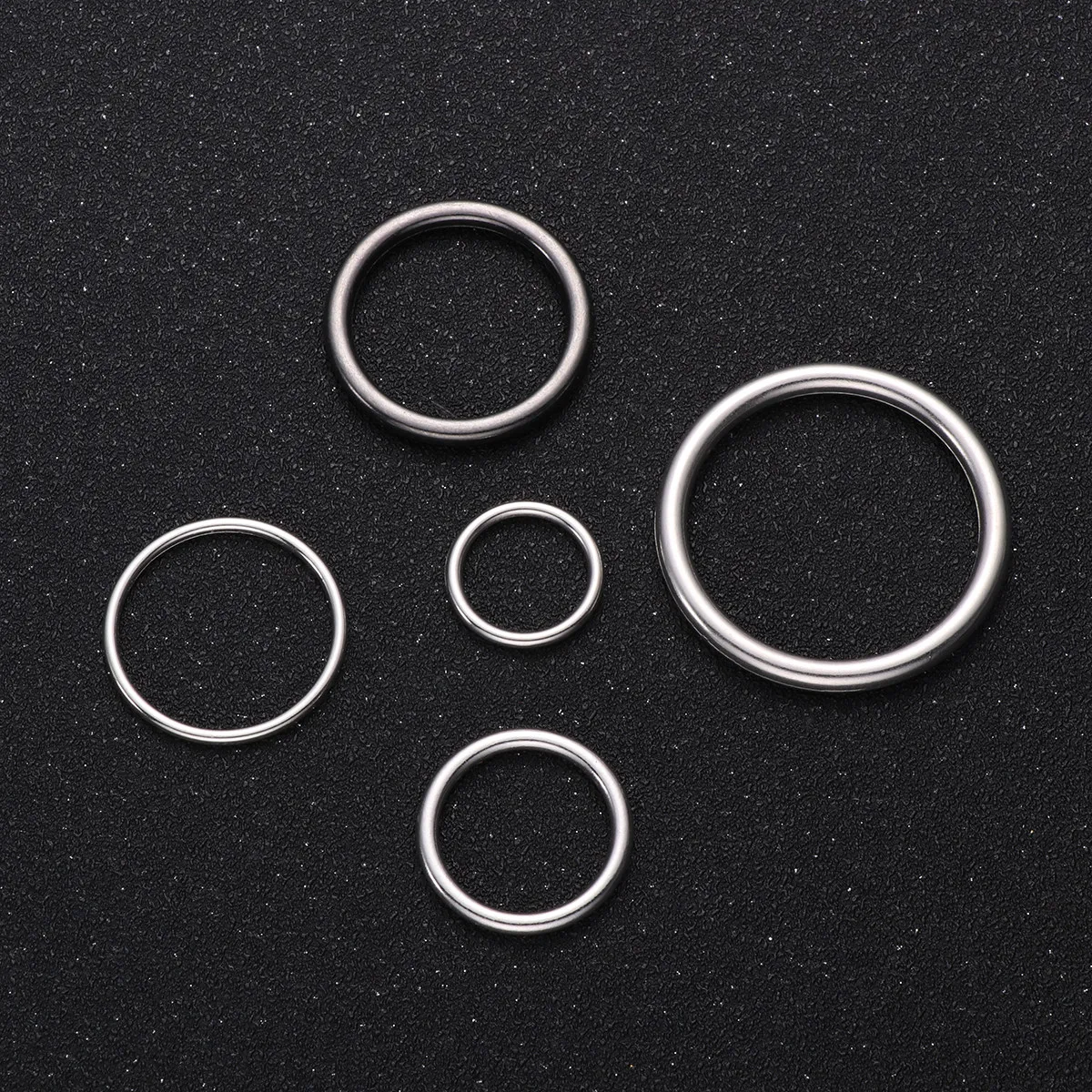 50Pcs Premium Alloy Closed Rings Jewelry Making Kit Round Jump Rings for DIY Earrings Handmade Crafts Gift Set Silver White 5