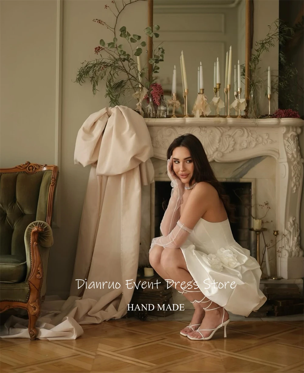Dianruo 수제 흰색 주름 웨딩 드레스 현대적인 베스티도 드 노이바 미니 모던 3D 꽃무늬 홈커밍 드레스 맞춤 제작