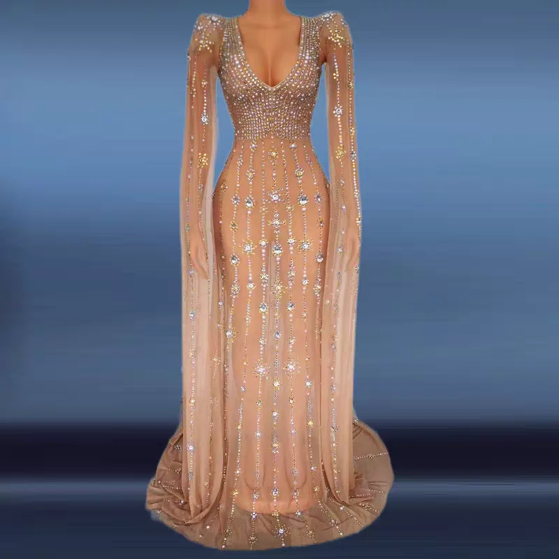 Novance z wycięciem i olśniewającymi diamentami, eleganckie sukienki