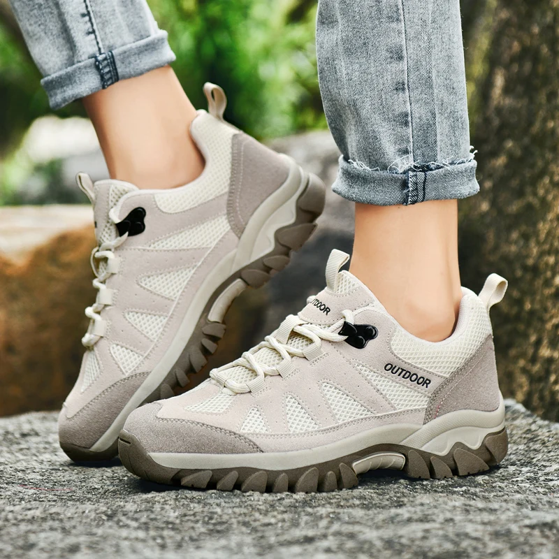 

2025 Unisex Outdoor Climbing Tourism Sneakers Breathable Non-Slip Hiking Shoes for Couples Casual Cross-Country Running