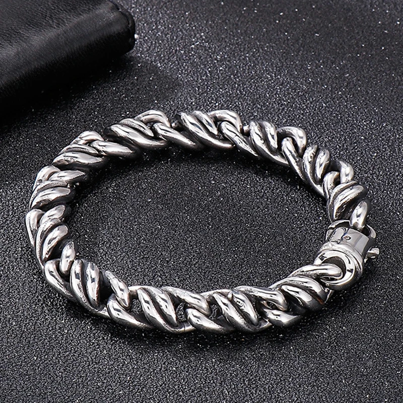 

Irregular Twist Rope Link Chain Man Bracelet High Quality Shiny Stainless Steel Silver Color Special Designer Men Bangle Jewelry