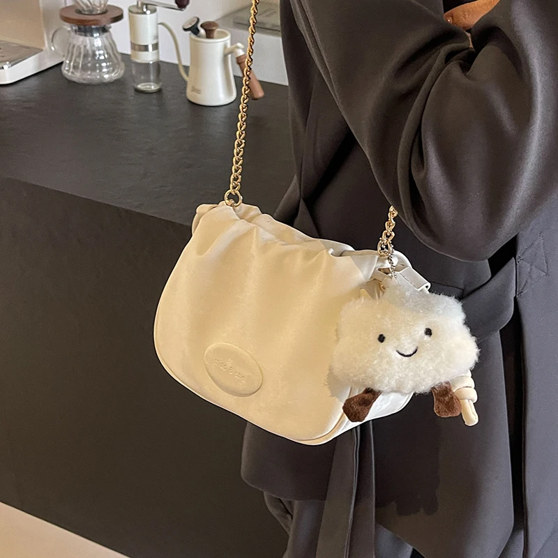 

Cute Bucket Bag for Women 2024 New soft Leather Single Shoulder Crossbody Small Bag Send Cloud Pendant