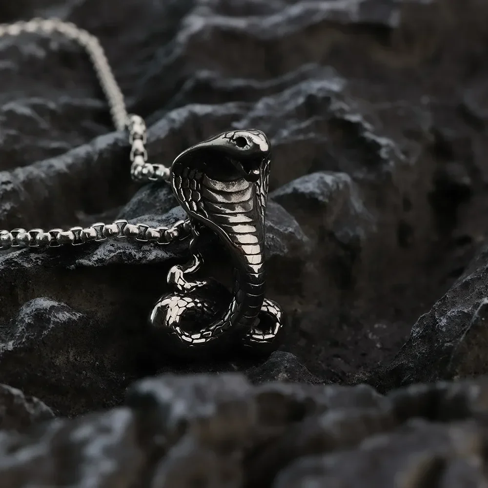 Retro Gothic Viper Black Mamba Animal Necklace Men's Fashion Personality Trend Alternative Alternative Jewelry image 3