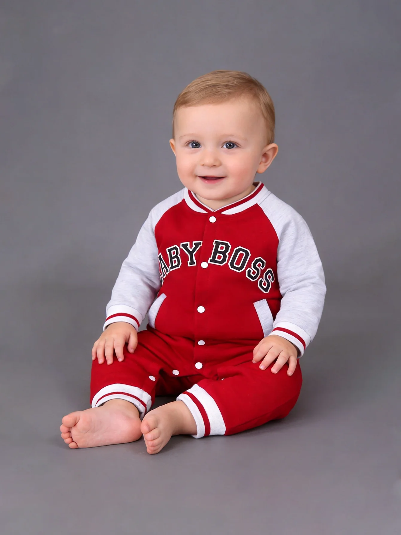 Niedlicher, personalisierter Baby-Jungen-Overall, modischer Buchstaben-Print, langärmlig, Rundhalsausschnitt, bequeme Kleidung für Kleinkinder – Detail 1