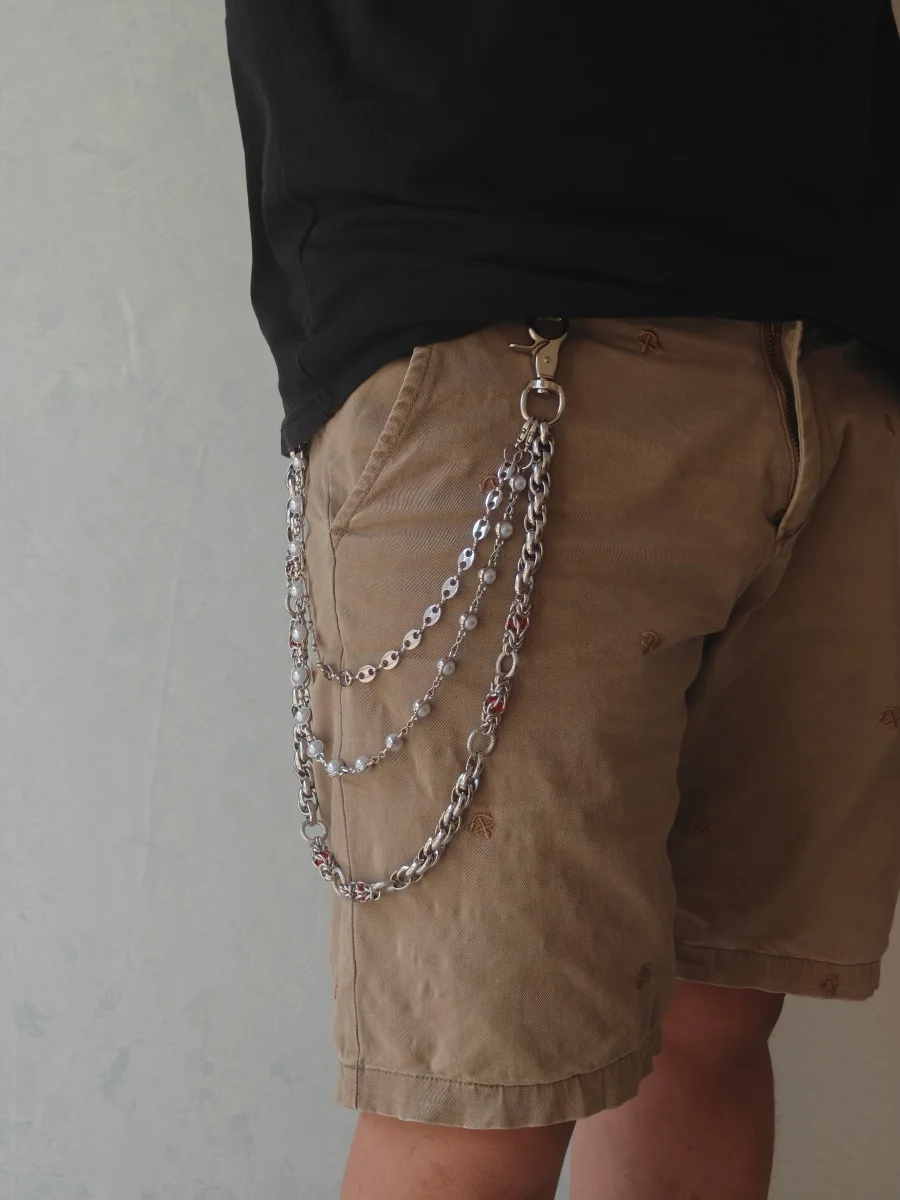 Y2K Gothic Dreischichtige Hosenkette, Edelstahl Perle Roter Strass, Unisex Geldbörsenkette Süßes Cooles Street-Accessoire – Detail 3