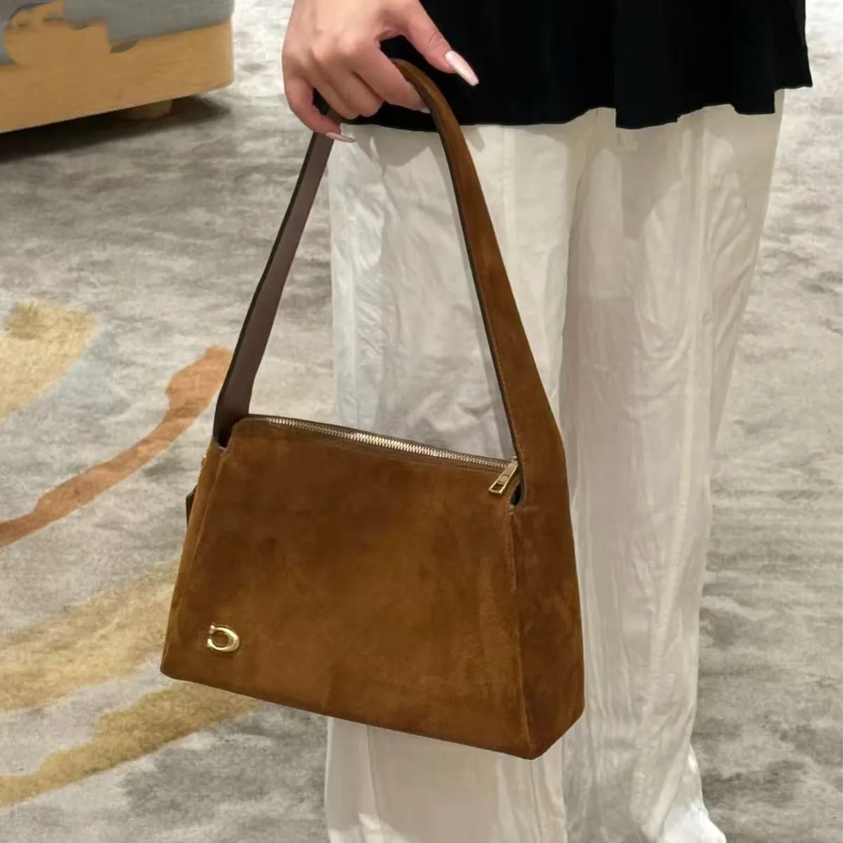 Koujia Lola 29 bolso de gamuza para bolas de masa, bolso de hombro tipo bandolera de tendencia urbana, cartera Retro con textura de terciopelo para ir al trabajo