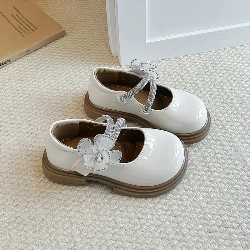 Girls Glossy Patent Leather Mary Jane Shoes 3D Flower Rhinestone Cross Elastic Strap Thick Sole Princess Dress Shoes