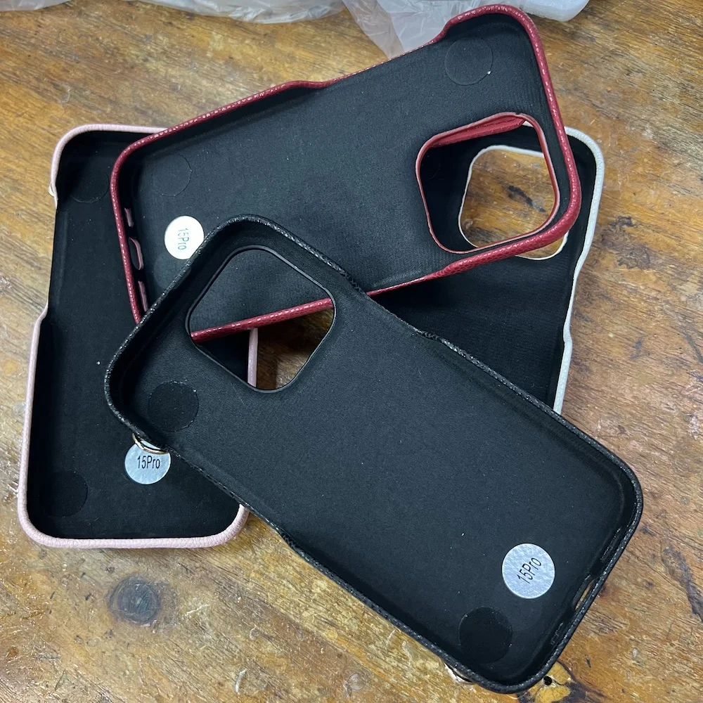 Crossbody قابل للتعديل الحبل سلسلة فو أغطية جلد آيفون 16 برو ماكس 15 14 زائد 13 12 محفظة حامل بطاقة جراب هاتف قذيفة