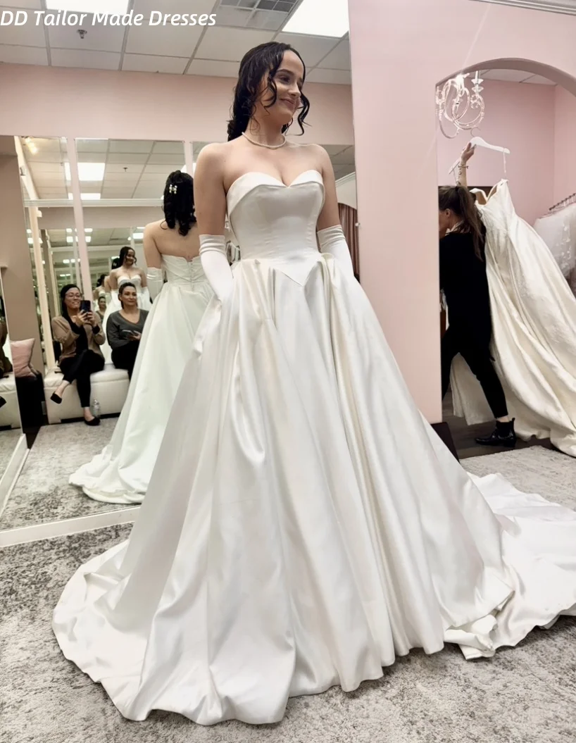 

Simple A-Line Satin Wedding Dress With Pockets Sleeveless Sweetheart Long White Bridal Gown Customized