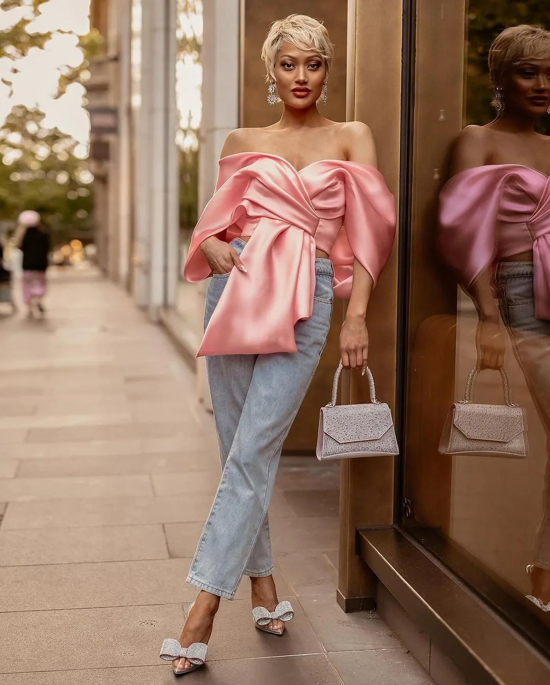 2024 Summer Women High Street Party Club Tops Sweet Satin Bow Pleated Tops Female Sexy Off Shoulder Backless Cropped Pink Vest