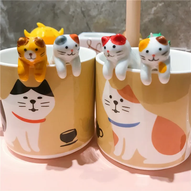 Hot sale Ceramic Cartoon Cute Cat Animal Spoon Hanging Coffee Dessert Spoon Unique Ice Cream Flatware Kitchen Tool Novelty Gift