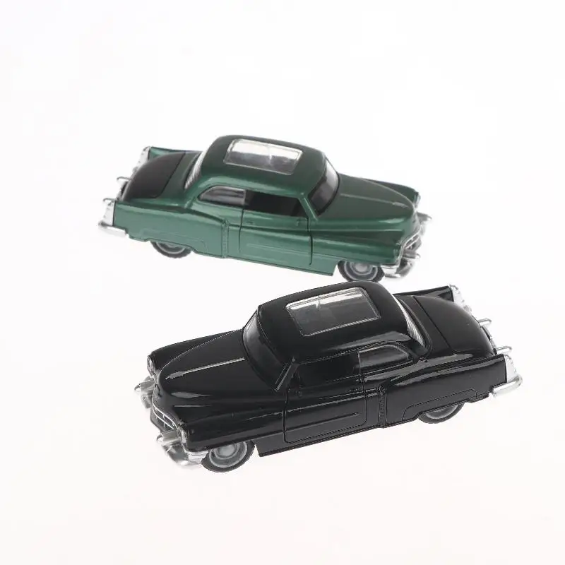 1/36 Realistic Alloy Car Model Retro Pull Back Car Toy Die-cast Metal Toys Car Desktop Ornaments Home Office Decoration