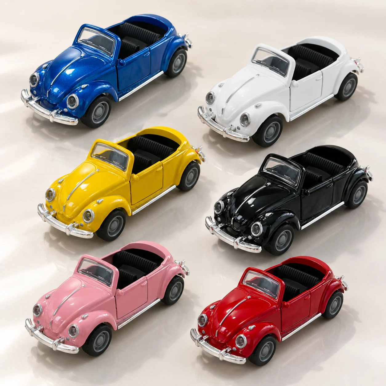 1 Stück, im Beutel verpacktes, klassisches, im Vintage-Stil gehaltenes, aus Zinklegierung gefertigtes Automodell, Retro-Roadster, mit Rückziehfunktion, aufklappbare Seitentüren. – Detail 1