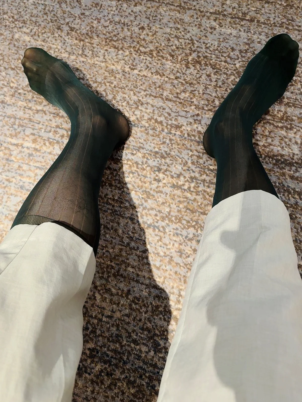 Calcetines ultrafinos para hombre, traje de negocios, calcetín de tubo largo, medias transparentes sexis, elásticos transpirables formales para caballero