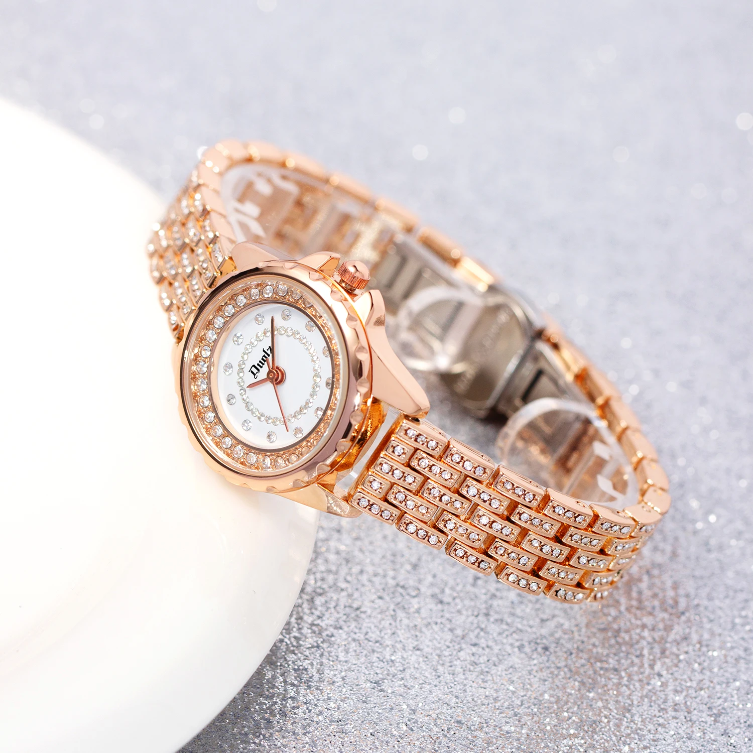 Full Sky Star Full Diamond Small Dial Luxurious, Fashionable, and High Grade Steel Belt Diamond encrusted Women's Watch