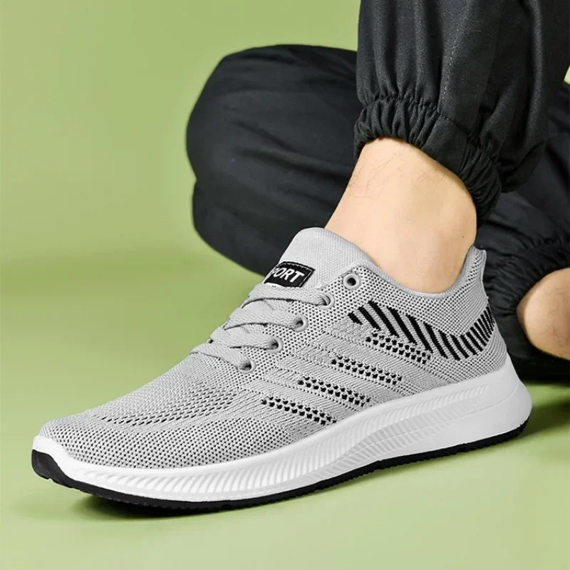 2024 Casual Slip on Fashion Sneakers Breathable Running Shoes Outdoor Walking Training Tennis Shoes for Men Casual Sneakers