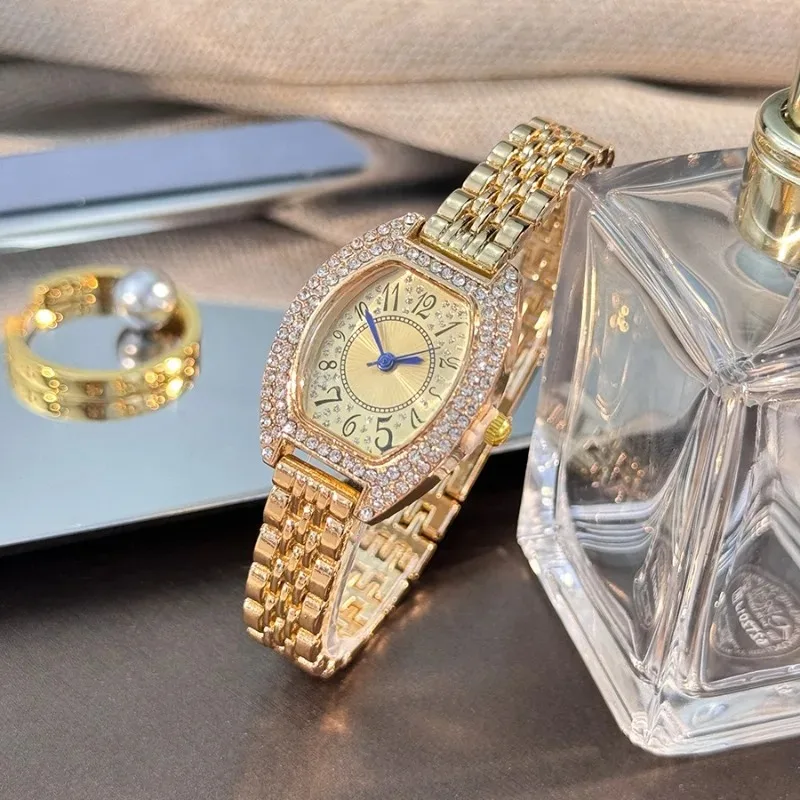 New Women's Gold Full Rhinestones Quartz Bracelet Watch Suitable for Daily Clothing Matching As A Gift for Friends Wife