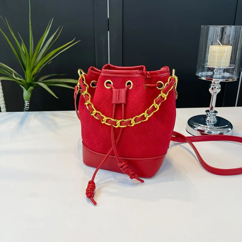 ブドウ園プリントレザー製の女性用ハンドバッグ、トレンディなパリの軽量で柔らかなデイリーリファインドルックを特徴としています。 ​