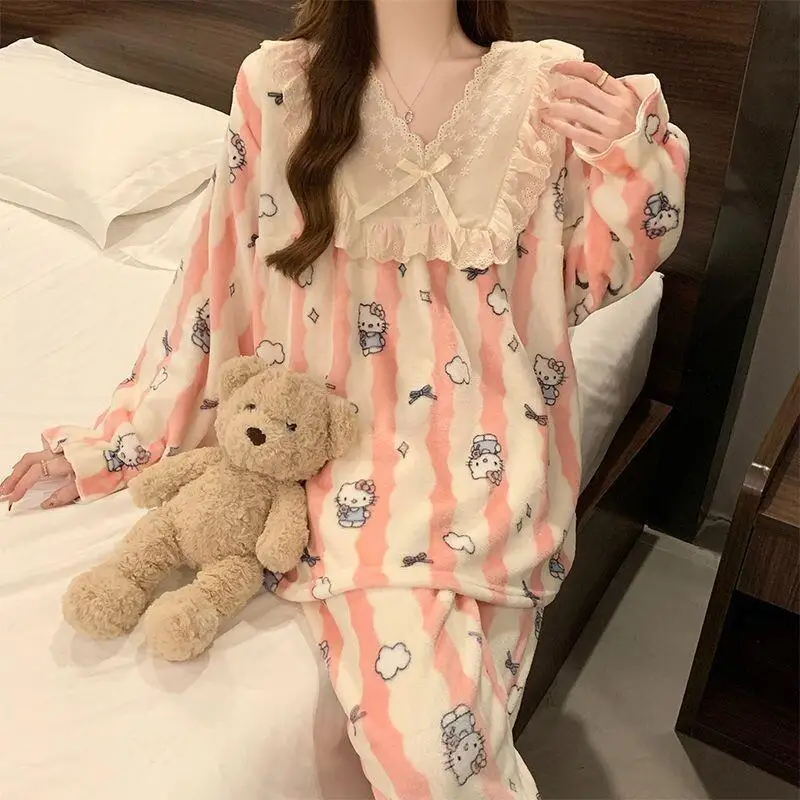 

Sanrio Hello Kitty фланелевой пижамный комплект с длинными рукавами на флисовой подкладке, утолщенный теплый свободный крой, женская новая зимняя домашняя одежда для дома