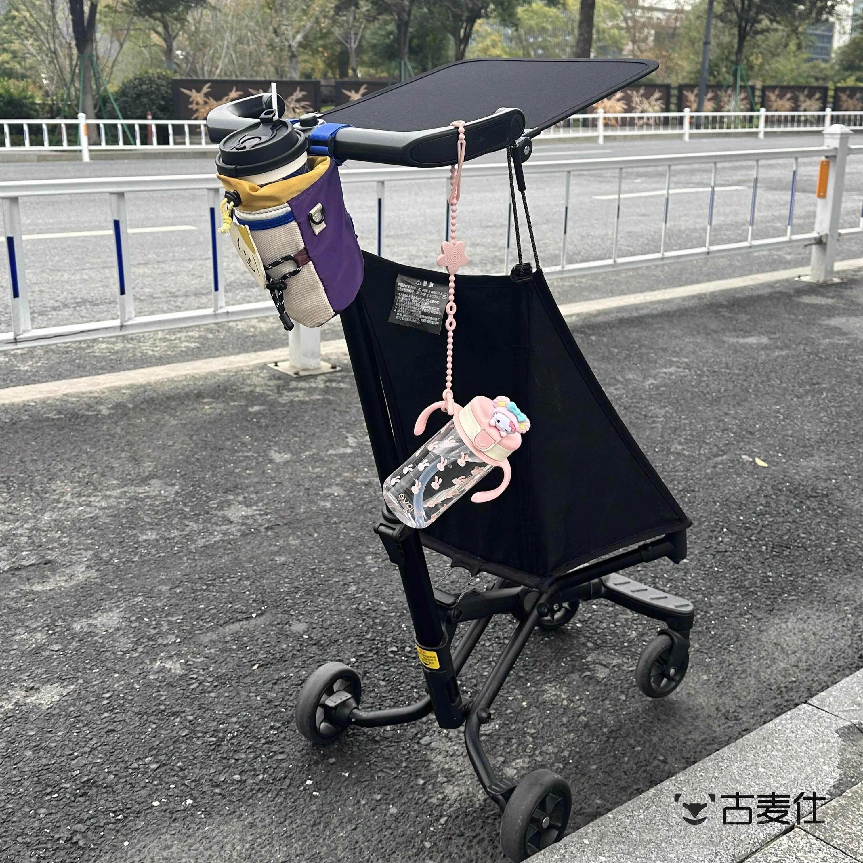 baby-stroller-hanging-water-cup-holder-portable-storage-wonder-tool-for-walking-with-kids-beautisky-brand-cup-bag