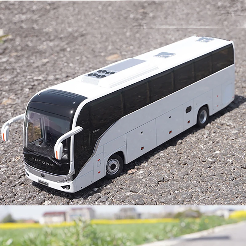 Diecast 1/42 Scale Yutong Bus C12PRO Tourist Bus Model Alloy Overseas Highway Bus Van Play Vehicles Model Collectible Display