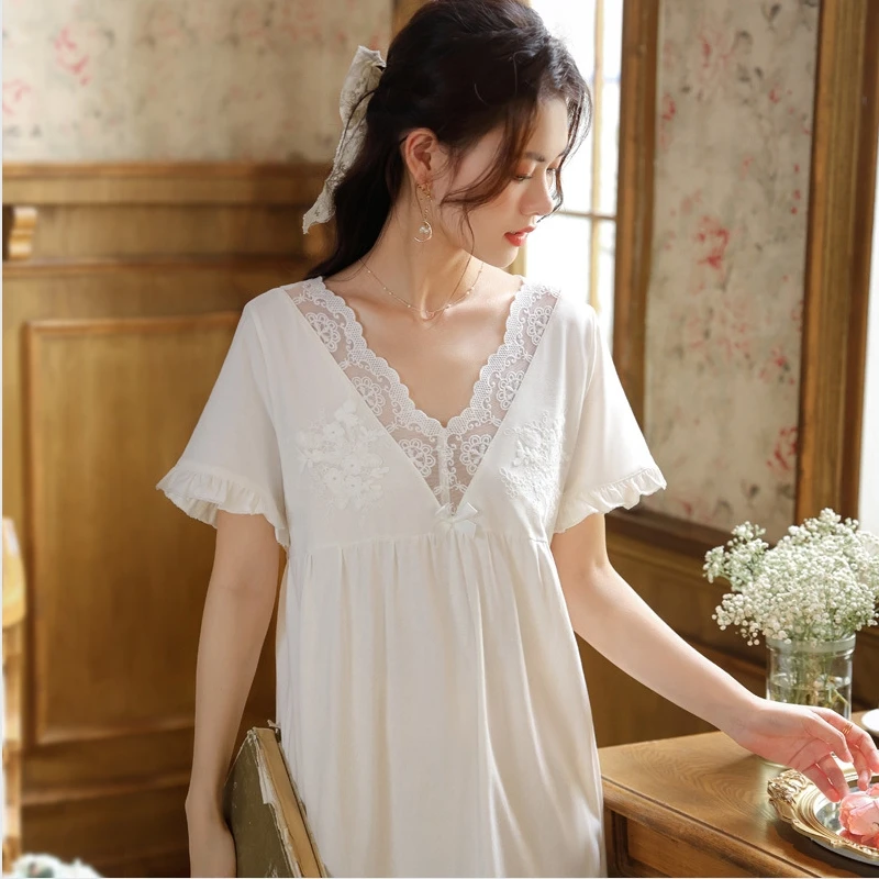 Short sleeved nightgown, women's cotton retro court style, lace princess sleepwear, soft V-neck, suitable for outdoor home wear, 3
