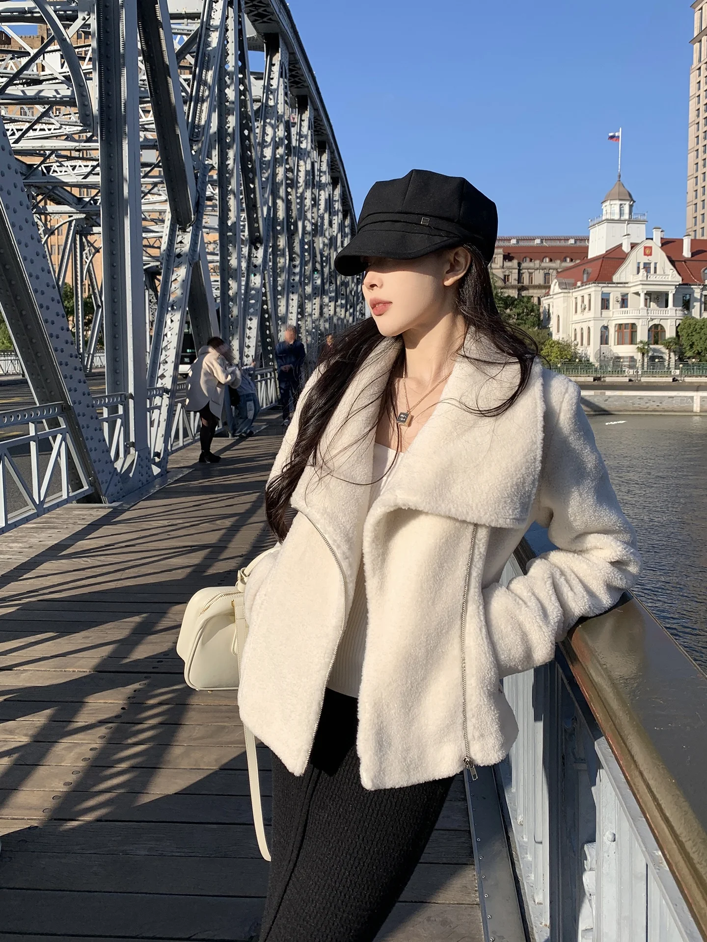 

He Chenxi Women's ort Particle Fce Jaet with Waist-Cinching Lamb Fur Collar Spring 2026 New Sle Stand Fit Polyest...