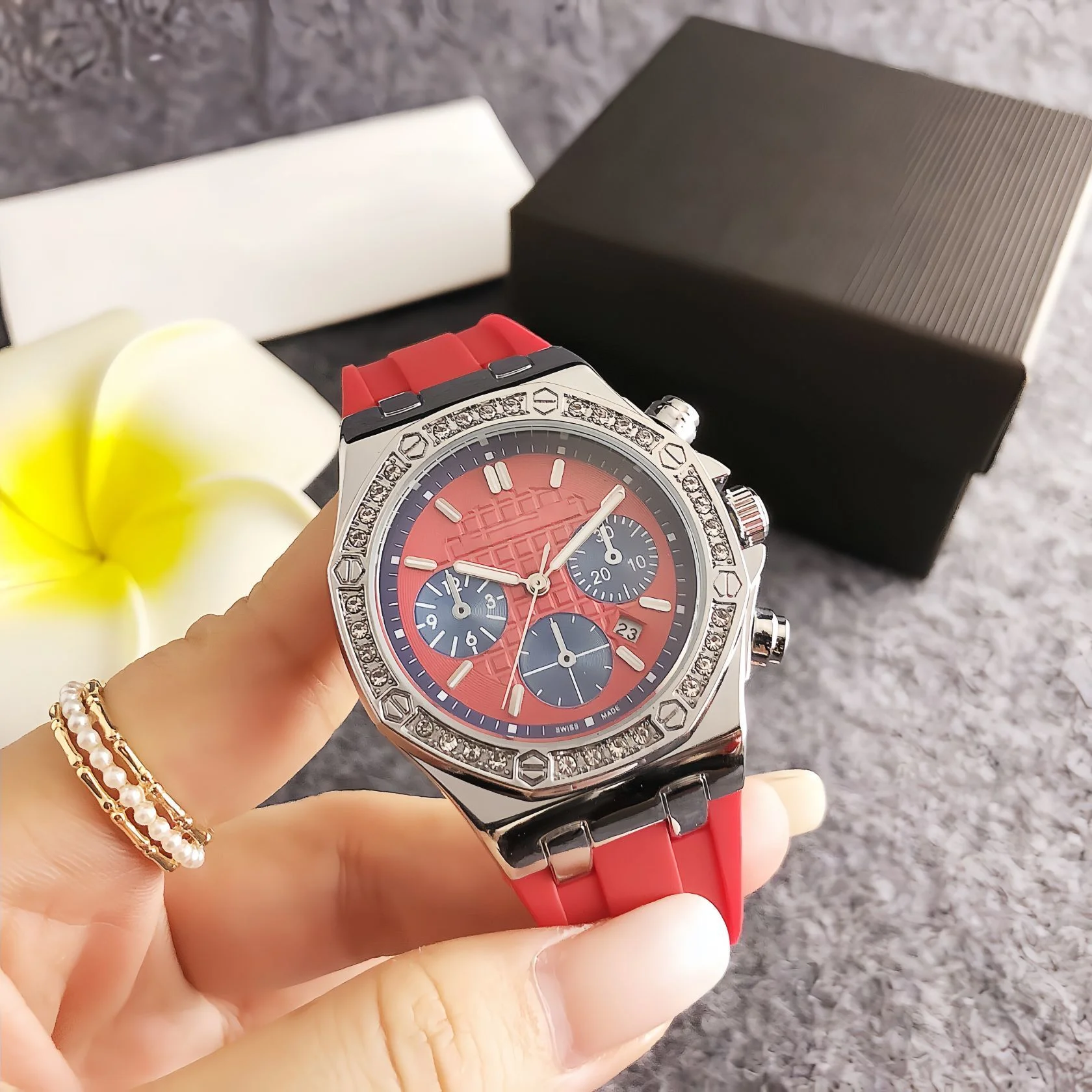 Stylish Hexagonal D… - image