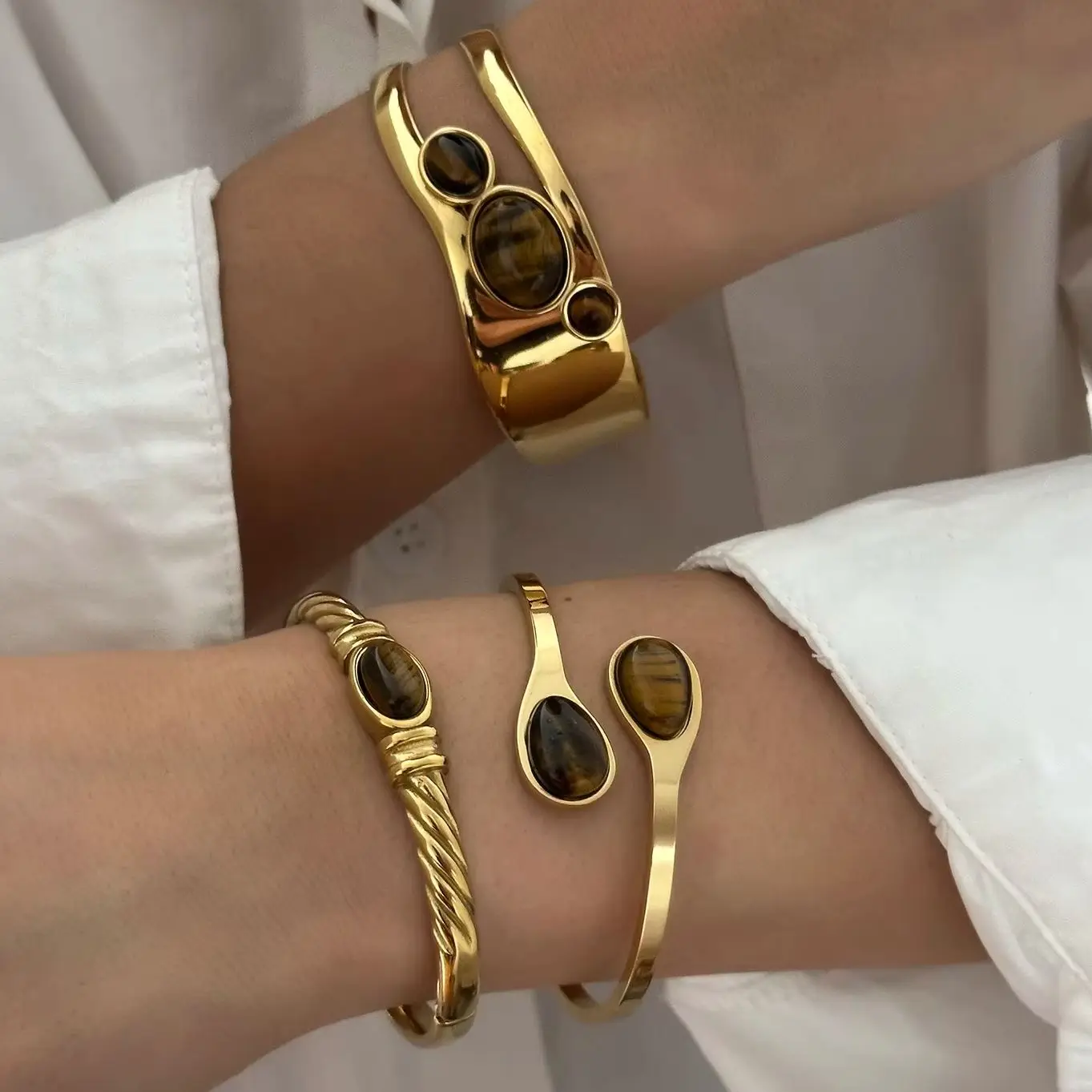 Extravagantes Retro-Armband aus Vergoldetem Edelstahl für Damen und Herren mit Naturstein, Glatt und Hohl, Charm-Schmuck Geschenke