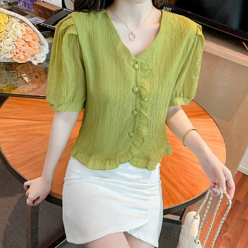 Sumemr New Korean Fashion Ruffles Blouse Short Sleeve V Neck Solid Color Pleated Short Shirt Tops Fashion Elegant Women Clothing