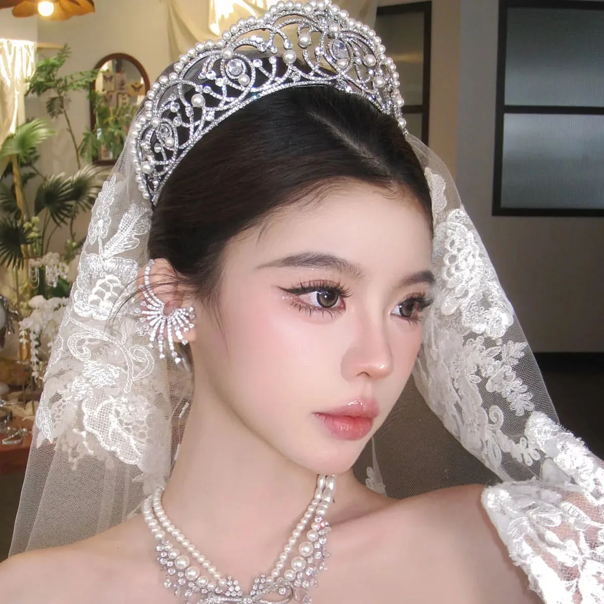 Thai Princess Crown Light New Style Versatile White Pearl Rhinestones  Wedding Makeup Bride Accessory Bridal Headwear