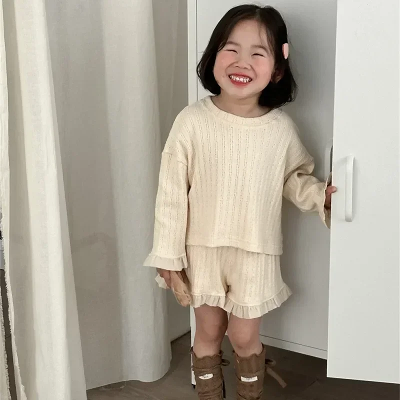 

2025 Spring Summer baby girls solid color knitwear clothes set children long sleeve blouses shorts 2pcs suit