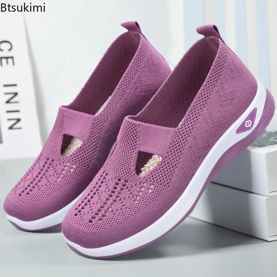 2026 New Women's Casual Sports Shoes Solid Color Breathable Sports Soft-soled Lightweight Walking Shoes Low-top Knitted Casuals