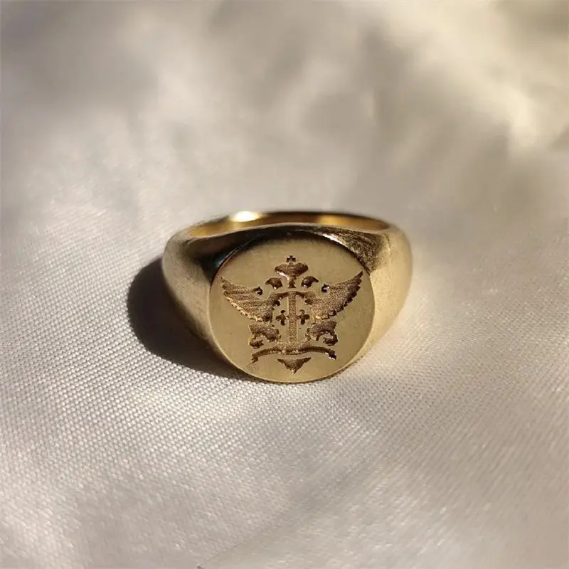 Black Butler Ring Signet Rings for Women Ciel Phantomhive Jewelry Party Fashion Trend Gold Color Metal Sebastian Accesorios Gift