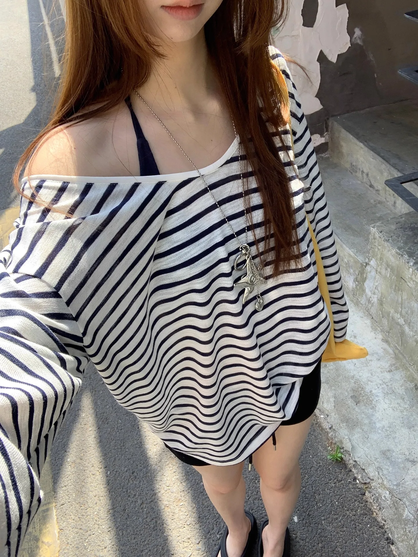 

Футболка с длинными рукавами, корейская женская осенняя салатная подол, тонкая форма, минималистичная школьная текстура, свежая, молодежная, тонкая, умная, универсальная