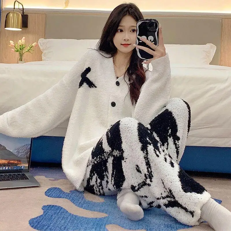 여성용 따뜻한 겨울 파자마 세트, 반털 안감의 세련된 홈웨어, 귀엽고 부드러운 파자마 세트