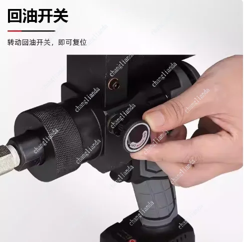 Lithium battery hand-held portable ultra-small hydraulic pump 70 trillion Pa pressure electric fluid