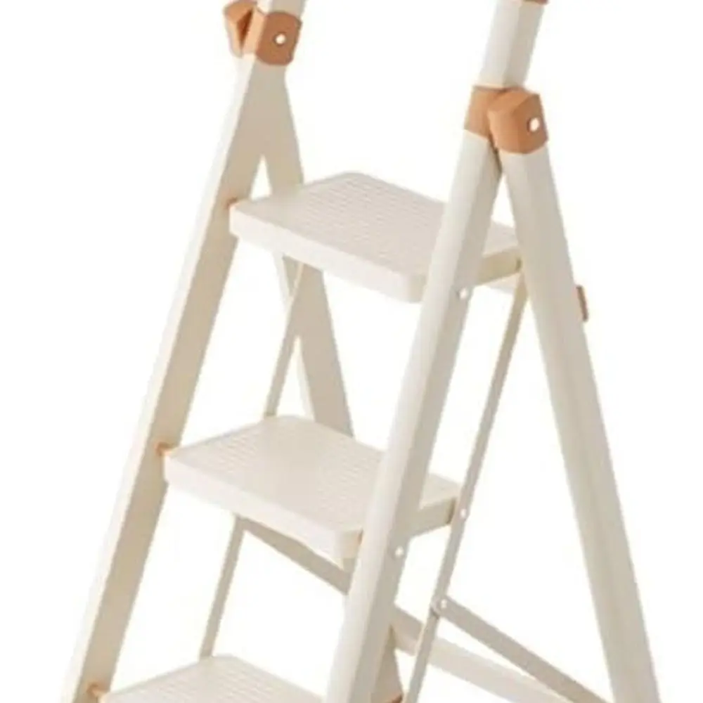 Escalera plegable interior compacta con barandilla antideslizante y diseño liviano para espacios pequeños