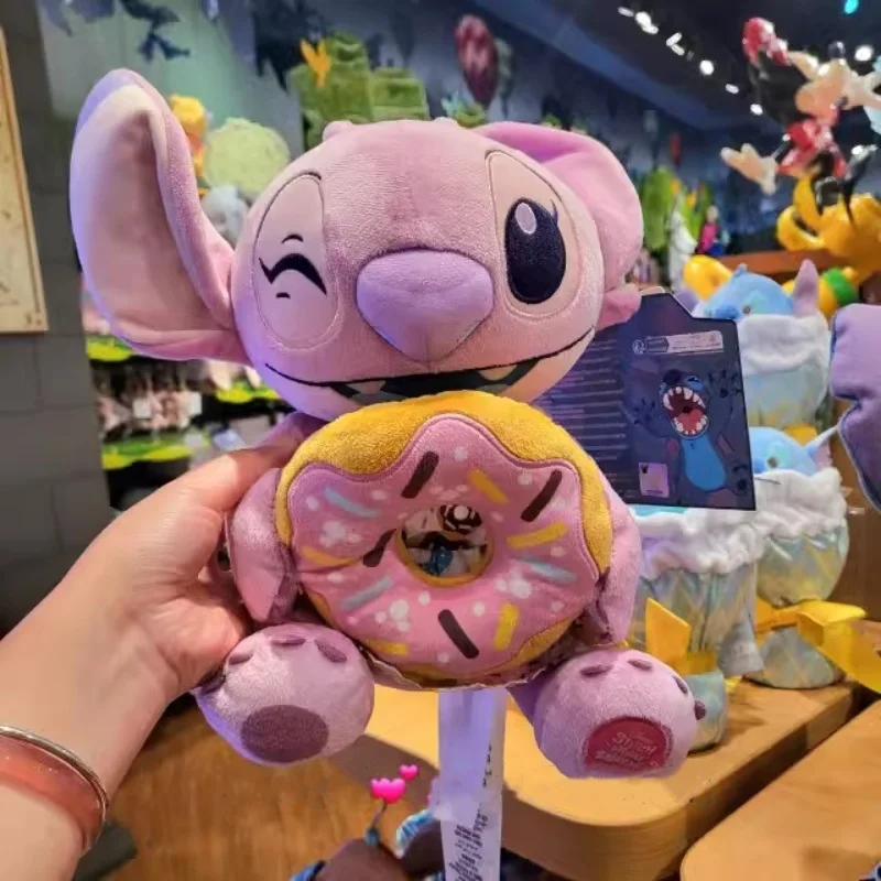 Shanghai Disneyland: Stitch knuffel en engelenpop van Lilo & Stitch. Verzamelbare souvenirs en geschikt Valentijnsdagcadeau