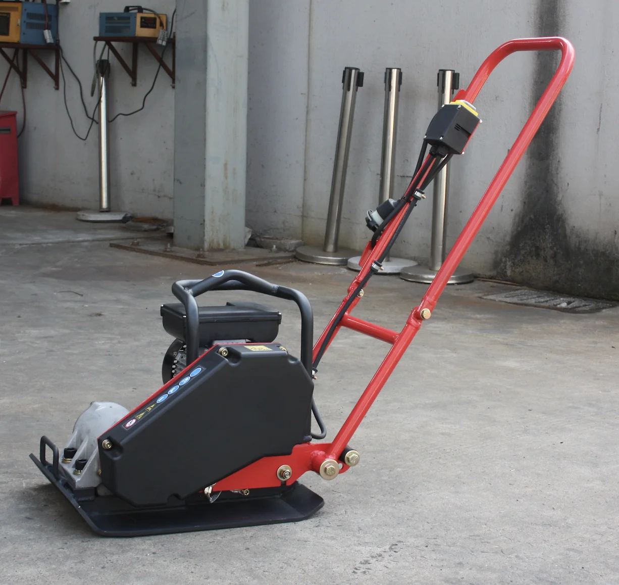 50KG 10.5KN 1.5KW Pemadat Tana - Plate Compactor Vibrator ulasan dan harga