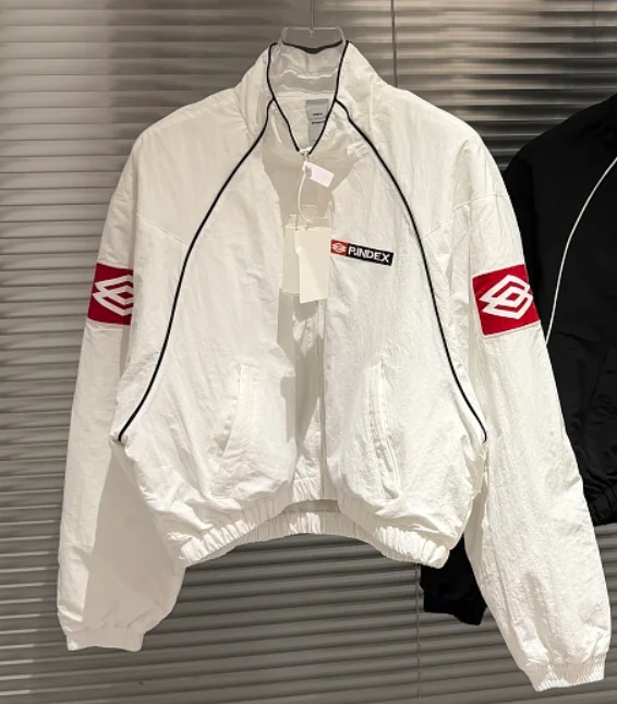 8652 White Jacket