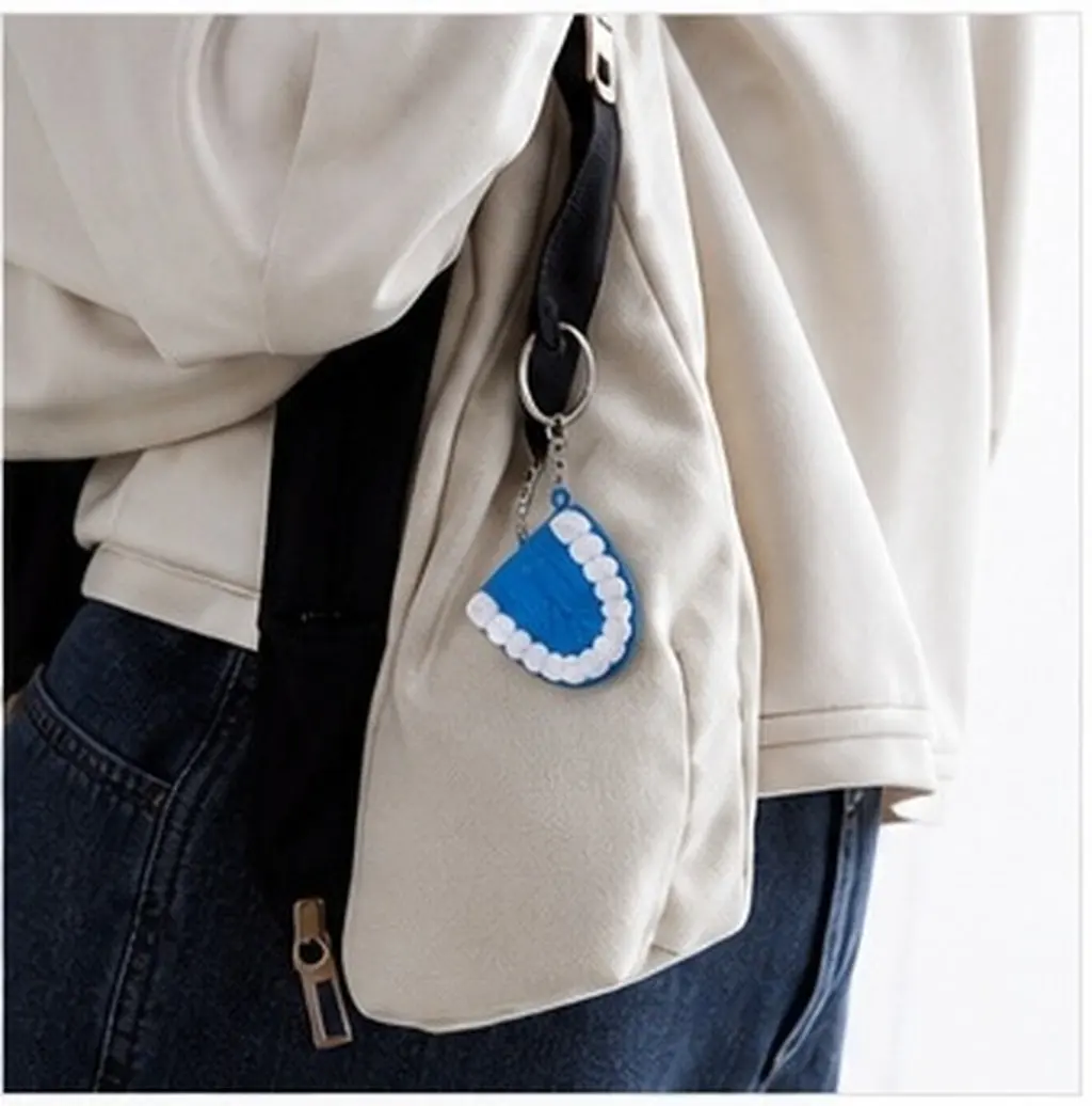 10pcs Creative False Tooth Keychain Pendants for Halloween Pranks, Gifts & Party Decor