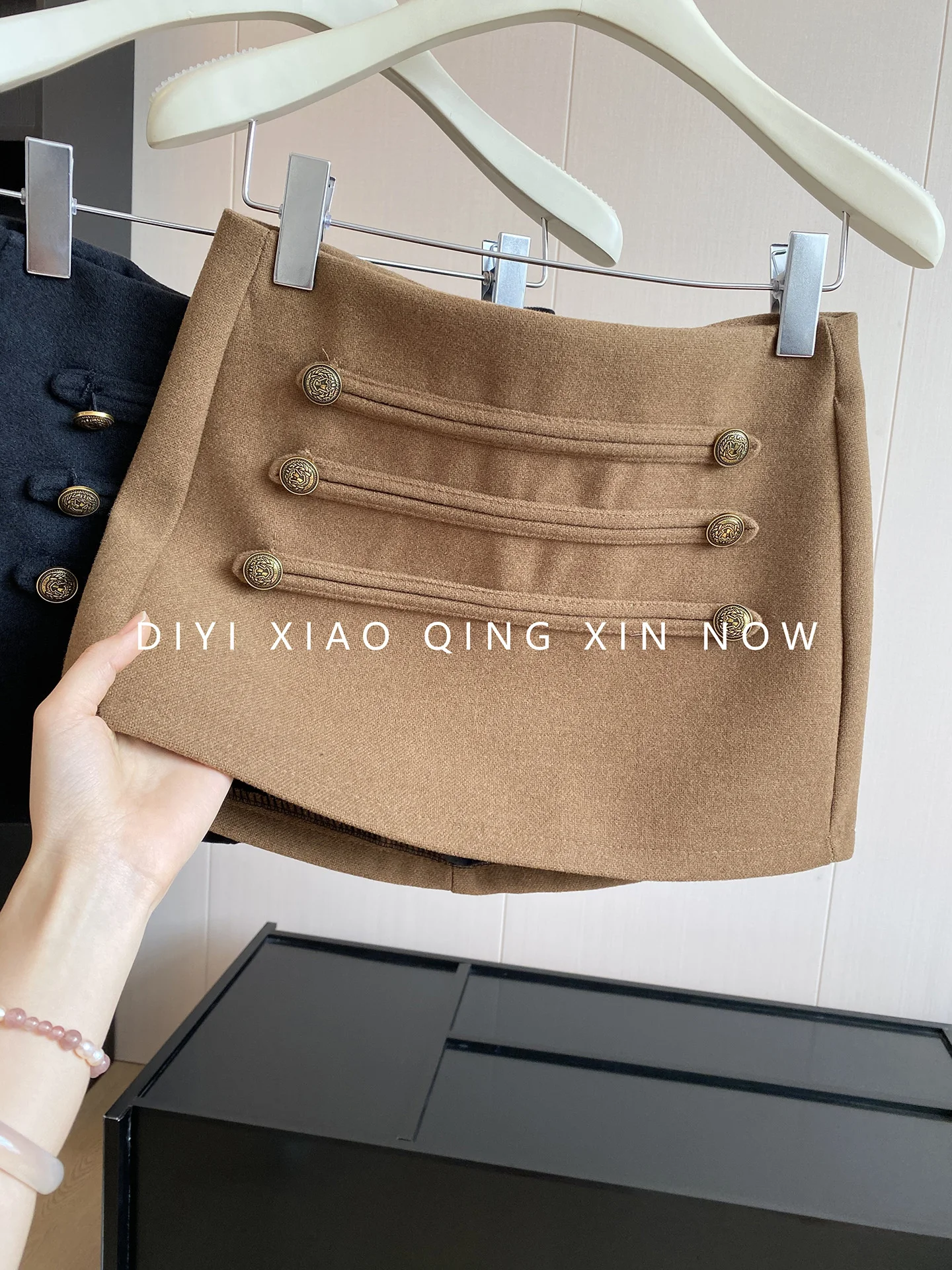 High Waist Tweed  Skirt Women's Autumn New Style Double Row Buttons Retro Sexy Slim Fit Bodycon a Line Short Skirt