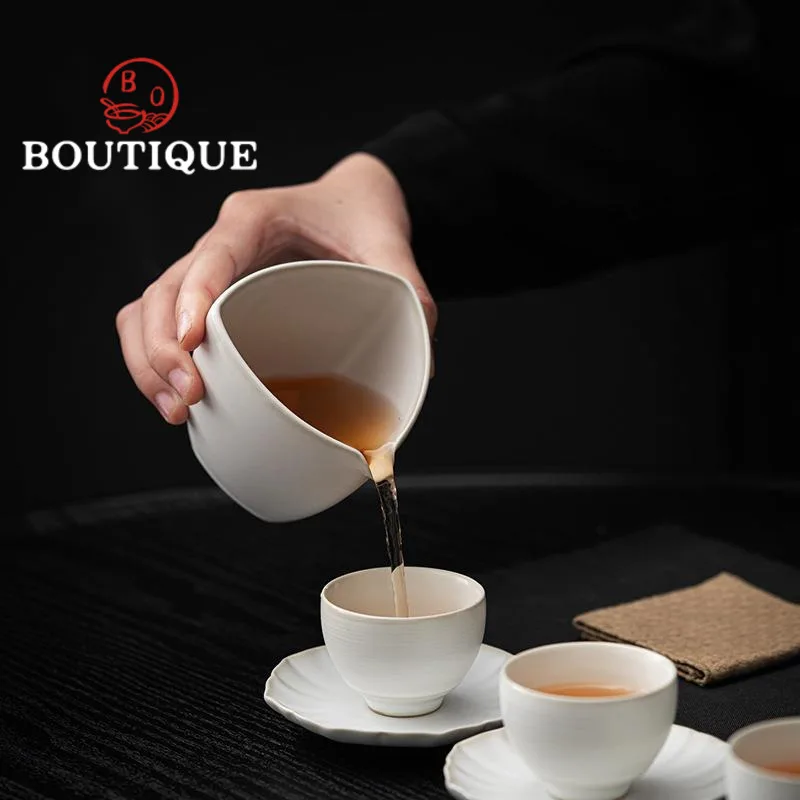 190ml Retro Coarse Pottery Triangle Tea Pitcher Japanese Divide Tea Chahai Household Uniform Leaking Fair Cup Kung Fu Teaware