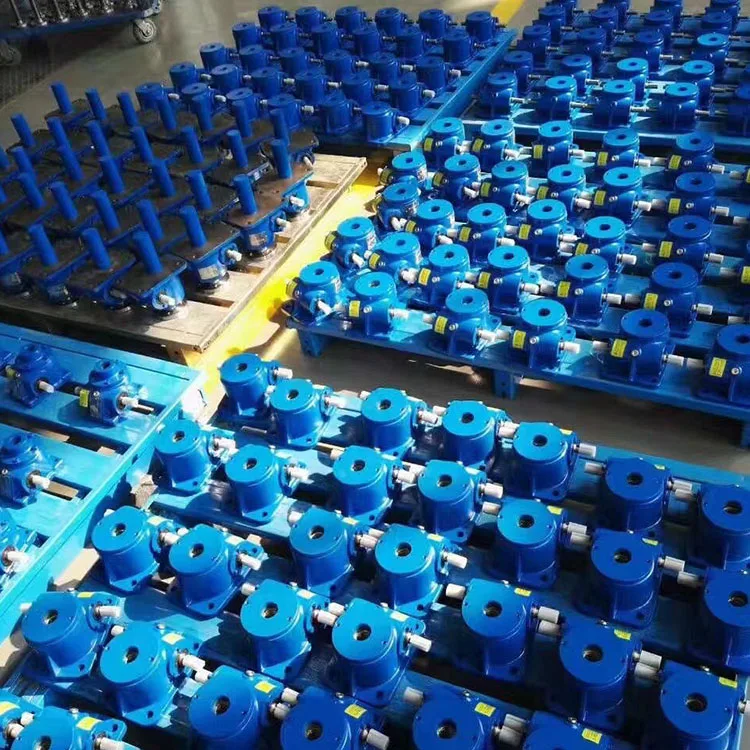 Right Angle Manual Operated Bevel Gear SWL35 Screw Jack Small Speed Reducer Gearbox with Rotating Spindle view 4