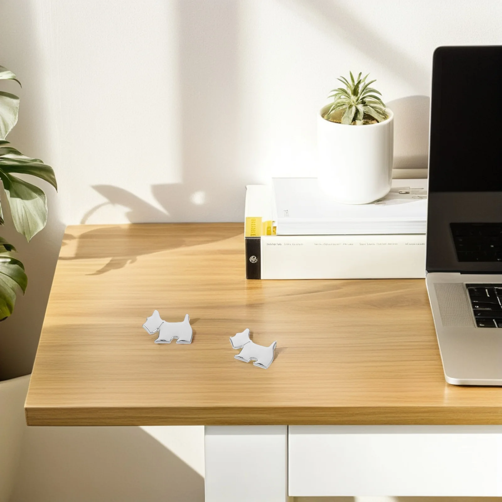 

2 Pcs Metal Car Decorative Stickers Dog Cartoon Decals Scratch Cover Waterproof Adorable Pet Paw Print Badges Funny for Cars