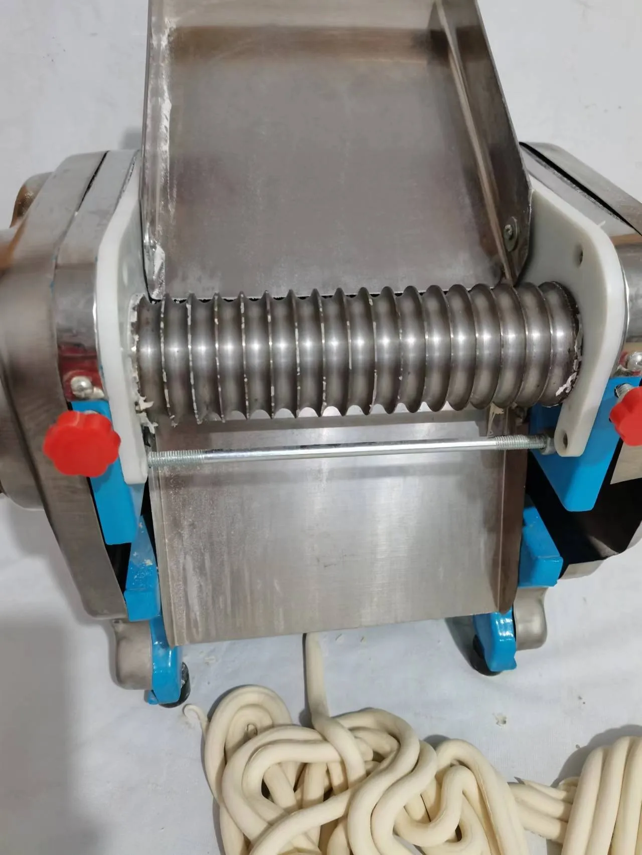 Manual 110V 220V Small Tapioca Ball Rolling Machine Taro Ball Making Machine For Bubble Tea  Cassava Dough Ball Cutter