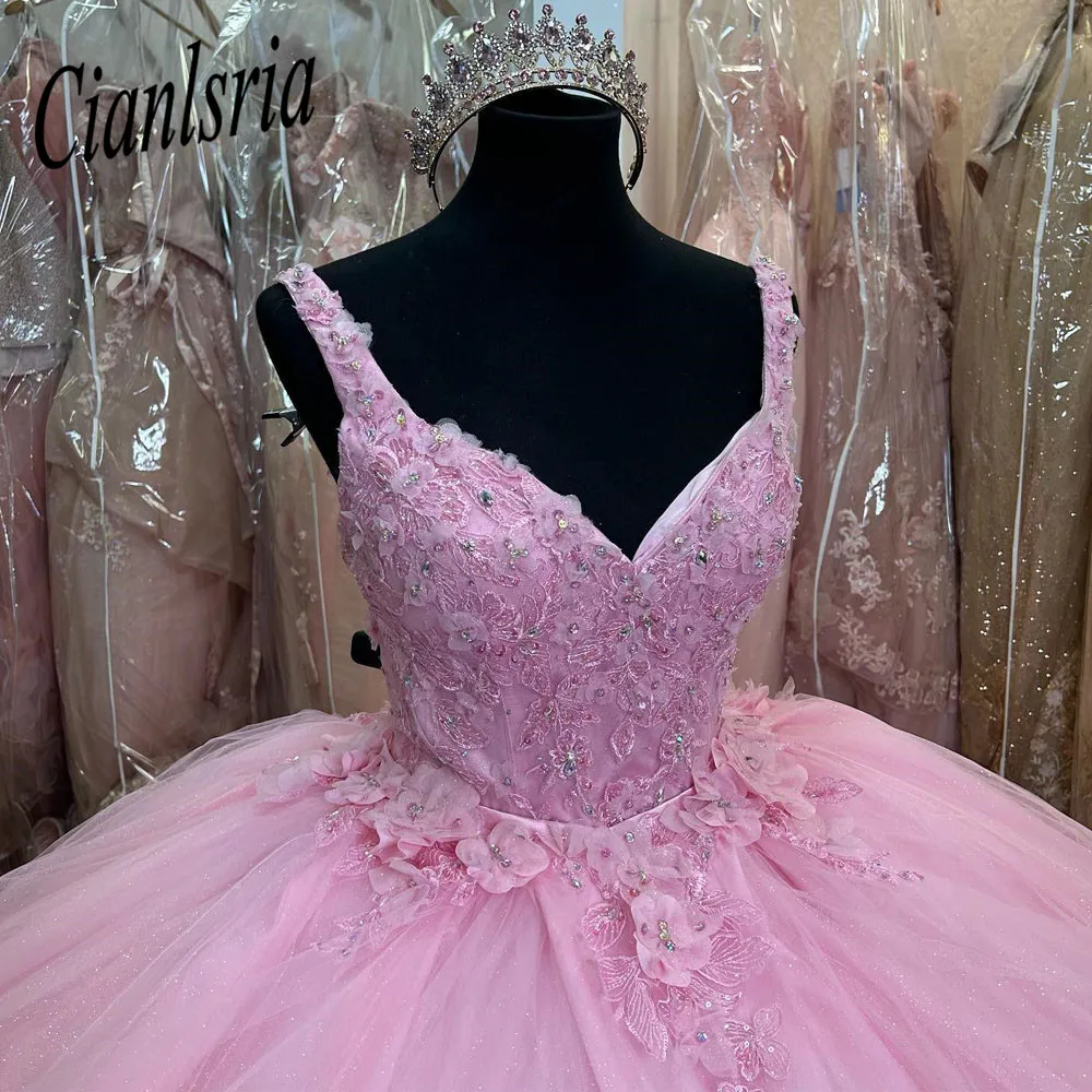 Vestido de quinceañera rosa con tirantes finos, vestido de baile sin mangas, apliques florales de encaje, flores hechas a mano, ropa de fiesta dulce 15