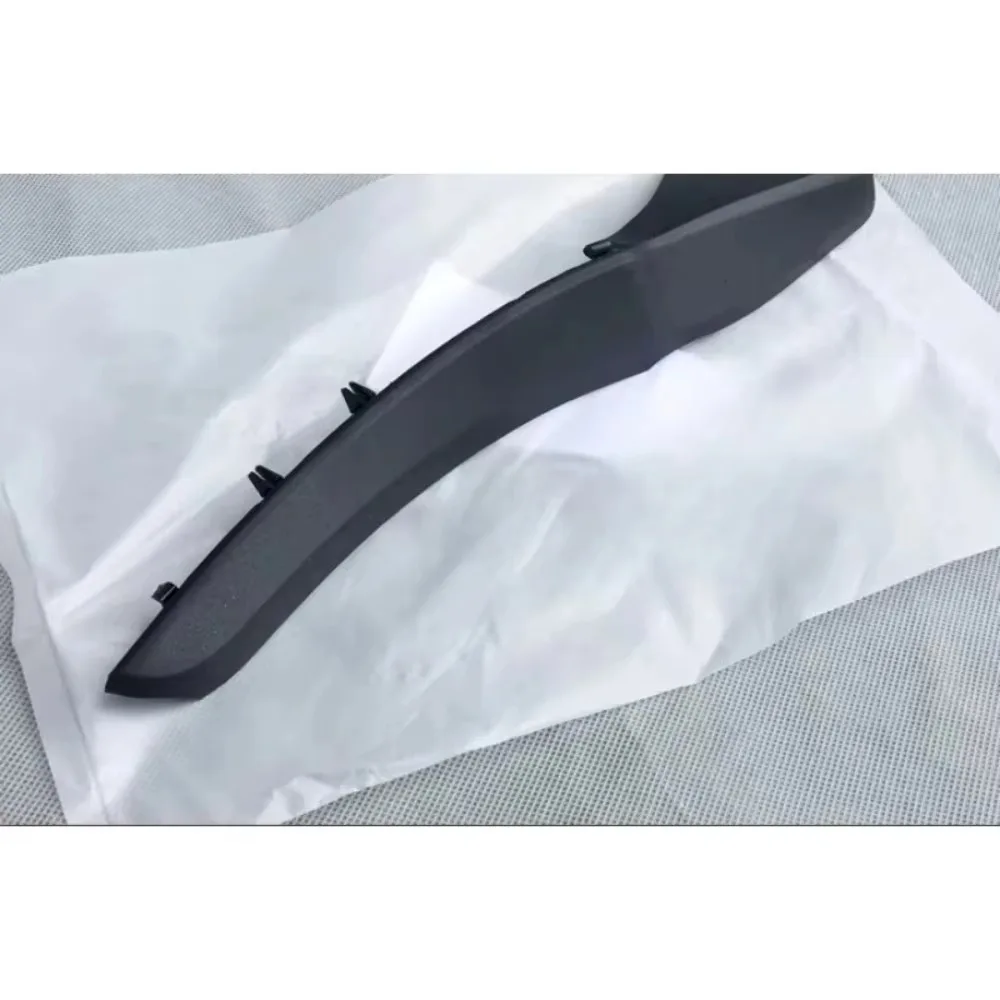Decorative Cover Rain Collection Board Upper Installation Left Right for Baojun 730 2014 2015 2016 23904506