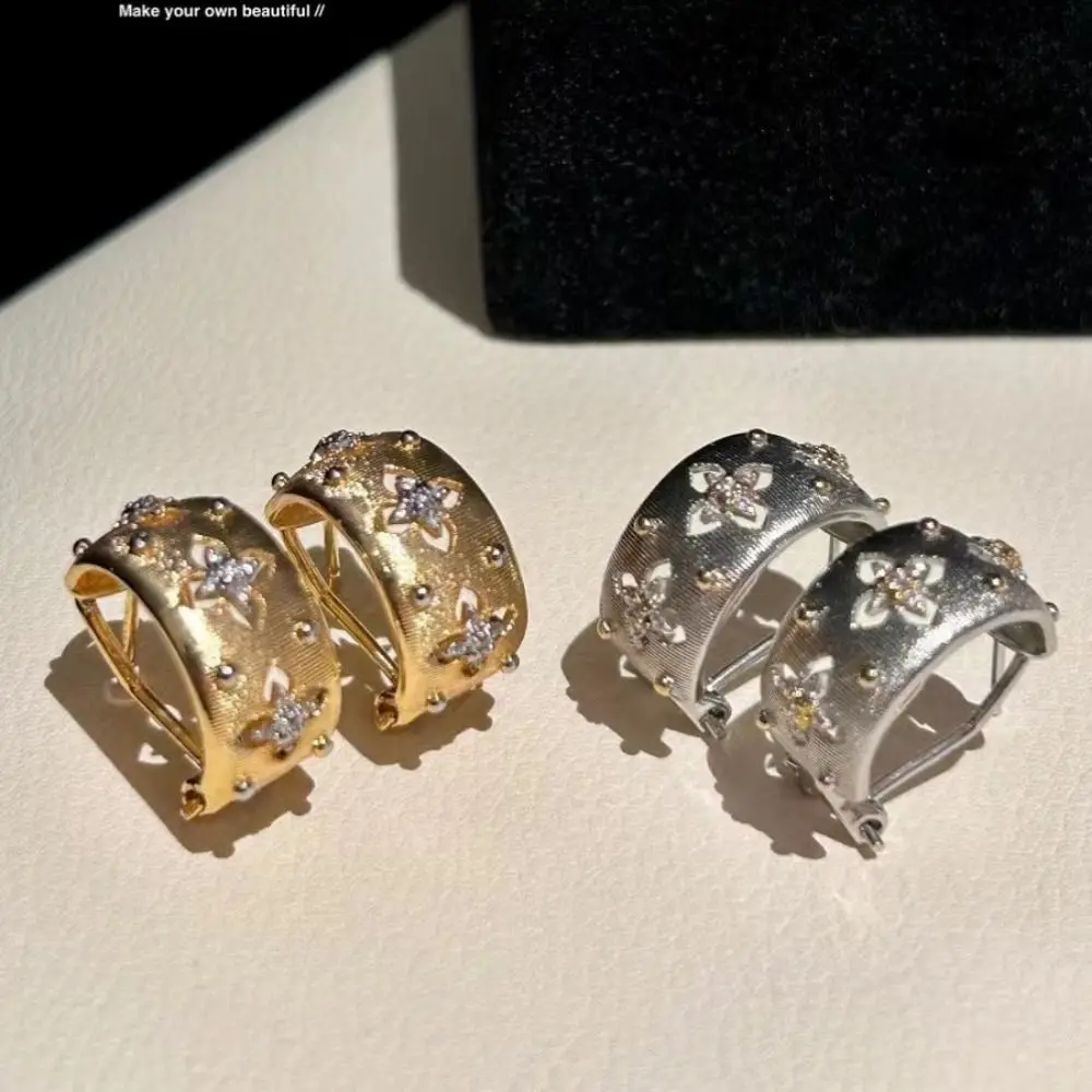 

Silver Needle Hollow Flower Stud Earrings Exaggeration Advanced Sense Metal Inlaid Zircon Earrings Sweet Exquisite